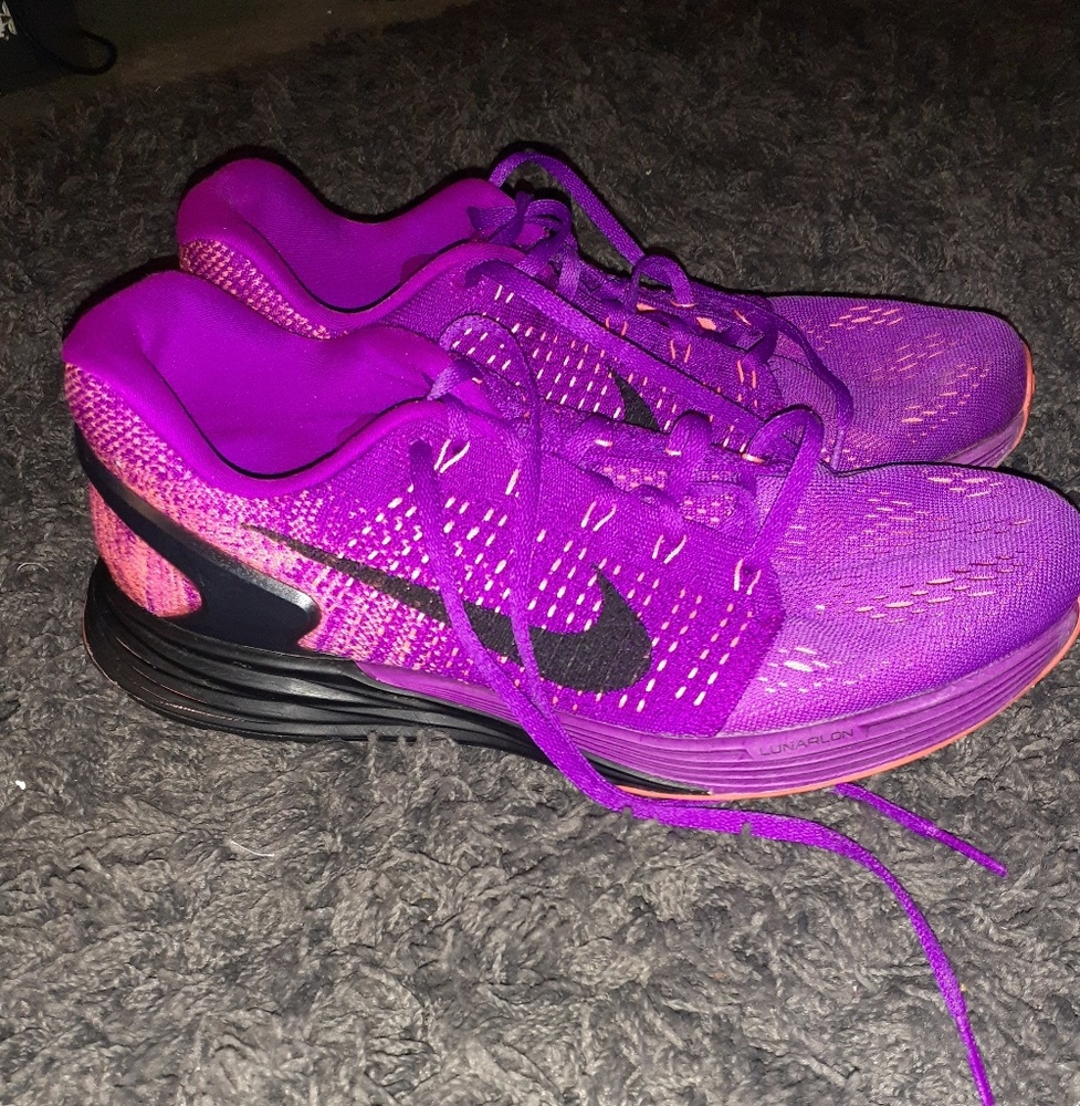 Nike Running Shoe Women's sz 11